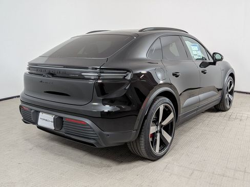 New 2026 Porsche Macan 4S Electric AWD/4WD image 9