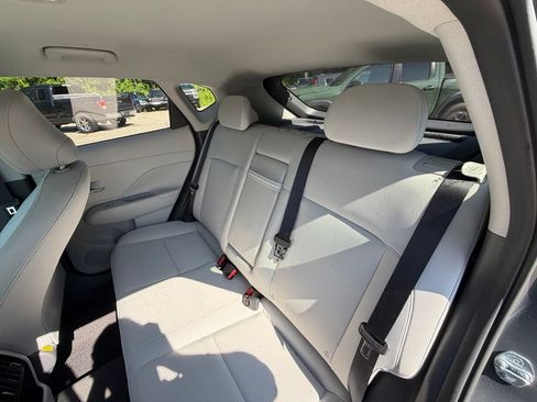 Used 2024 Hyundai Kona SEL w/ Convenience Package FWD image 9