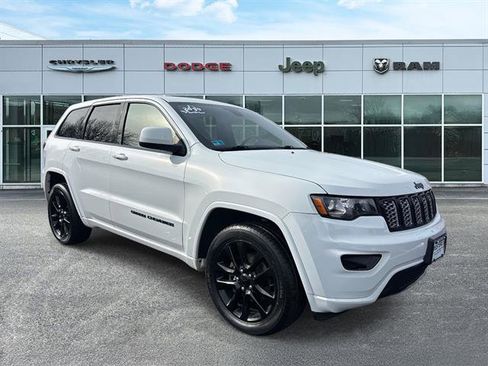 Certified 2019 Jeep Grand Cherokee Altitude image 1