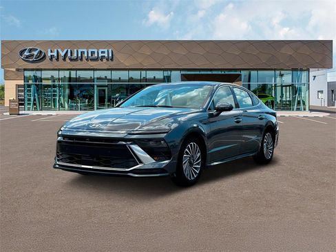 New 2025 Hyundai Sonata Limited image 1