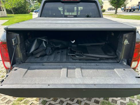 Used 2017 Honda Ridgeline RTL-E image 19