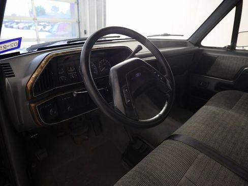 Used 1991 Ford F150 4x4 Regular Cab image 15