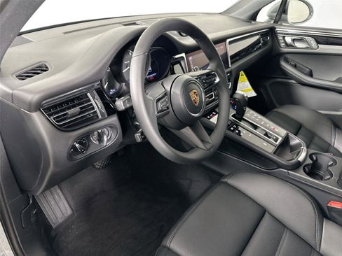 Used 2026 Porsche Macan Turbo AWD/4WD image 4