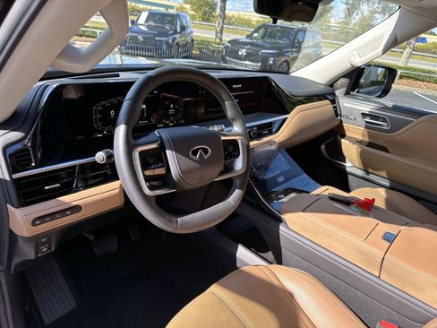 Certified 2025 INFINITI QX80 Sensory image 11