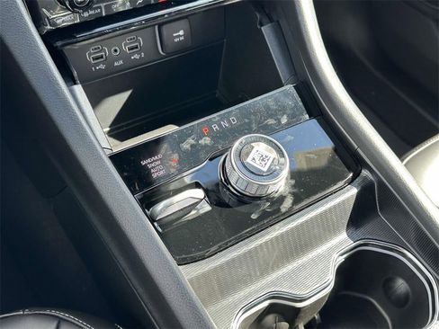 New 2025 Jeep Grand Cherokee Limited image 16