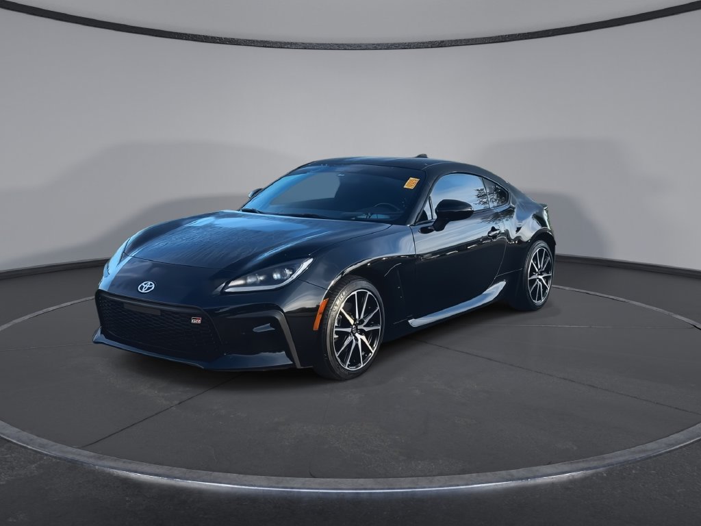 Used 2025 Toyota GR86 RWD image 4