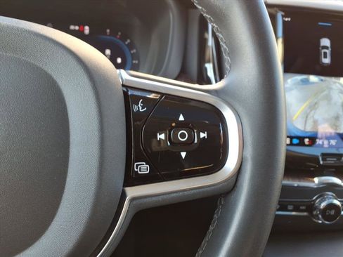 Used 2023 Volvo XC60 B5 Plus w/ Climate Package image 20