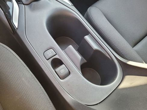 Used 2025 Toyota Corolla LE image 22