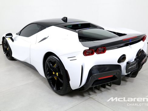 Used 2022 Ferrari SF90 Stradale AWD/4WD image 6