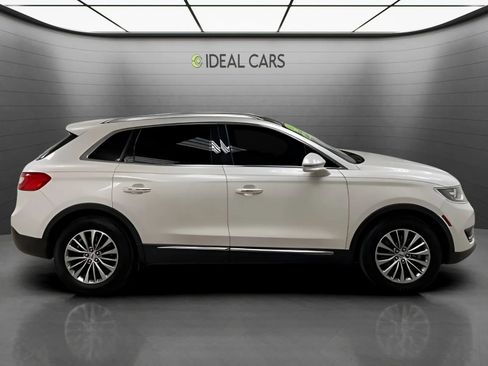Used 2016 Lincoln MKX Select w/ Select Plus Package FWD image 4