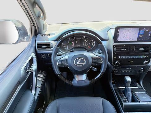 Used 2023 Lexus GX 460 Premium w/ Accessory Package AWD/4WD image 18