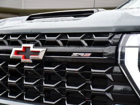 Used 2026 Chevrolet Silverado 2500 ZR2 image 40