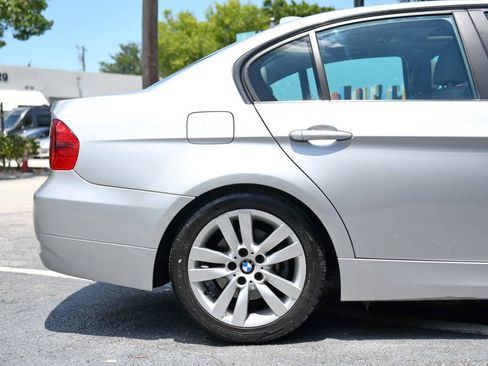 Used 2006 BMW 325i Sedan RWD image 28