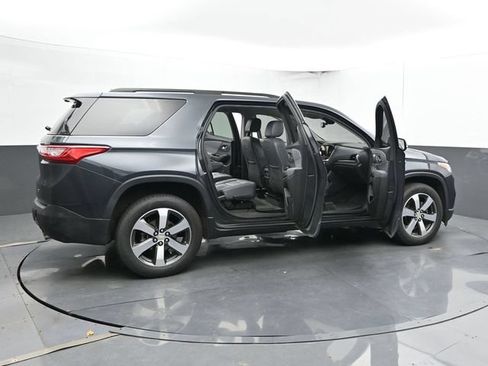 Used 2020 Chevrolet Traverse LT w/ LT Premium Package FWD image 55