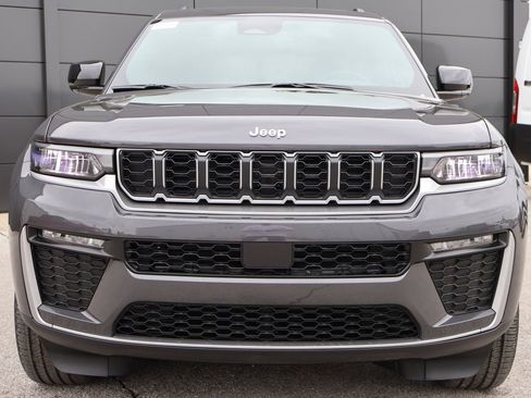 New 2026 Jeep Grand Cherokee L Limited w/ Trailer Tow Package image 7