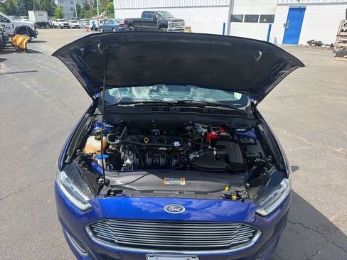 Used 2015 Ford Fusion SE FWD image 31