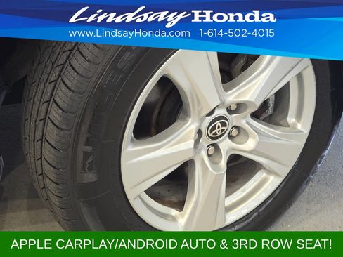 Used 2023 Toyota Highlander LE AWD/4WD image 25