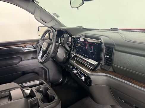 Used 2025 GMC Sierra 1500 Elevation AWD/4WD image 32