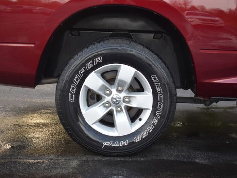 Used 2017 RAM 1500 Express image 34