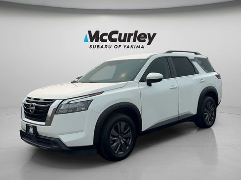 Used 2024 Nissan Pathfinder SV AWD/4WD image 1