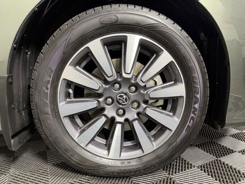 Used 2018 Toyota Sienna XLE Premium w/ Protection Package AWD/4WD image 52