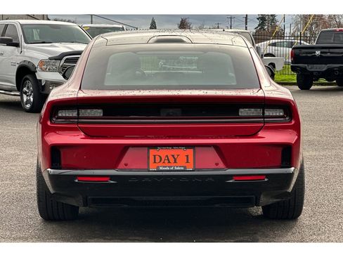 Used 2024 Dodge Charger R/T w/ Plus Group image 6