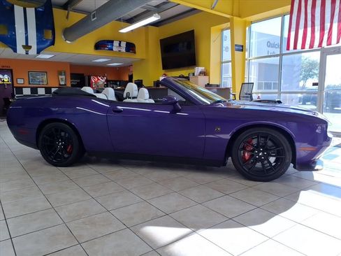 New 2023 Dodge Challenger R/T Scat Pack w/ Plus Package RWD image 4