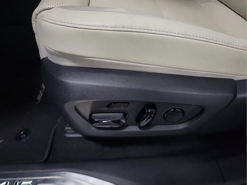 Used 2023 Lexus RX 350 w/ Luxury Package image 13