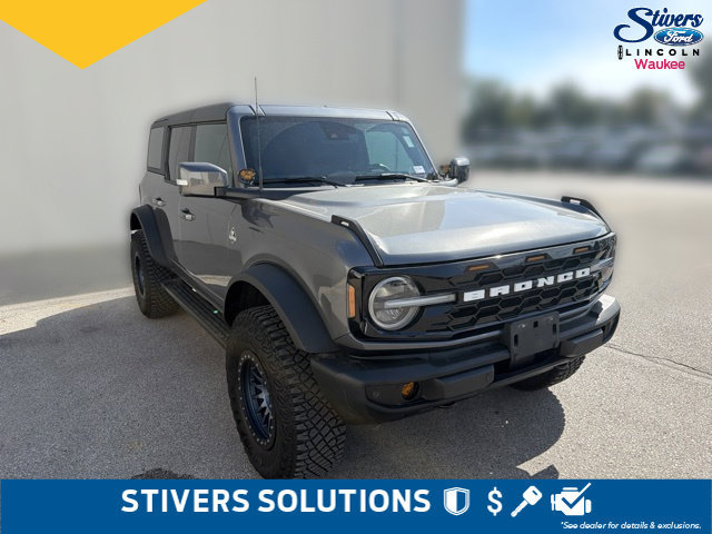 Used 2024 Ford Bronco Outer Banks AWD/4WD image 3