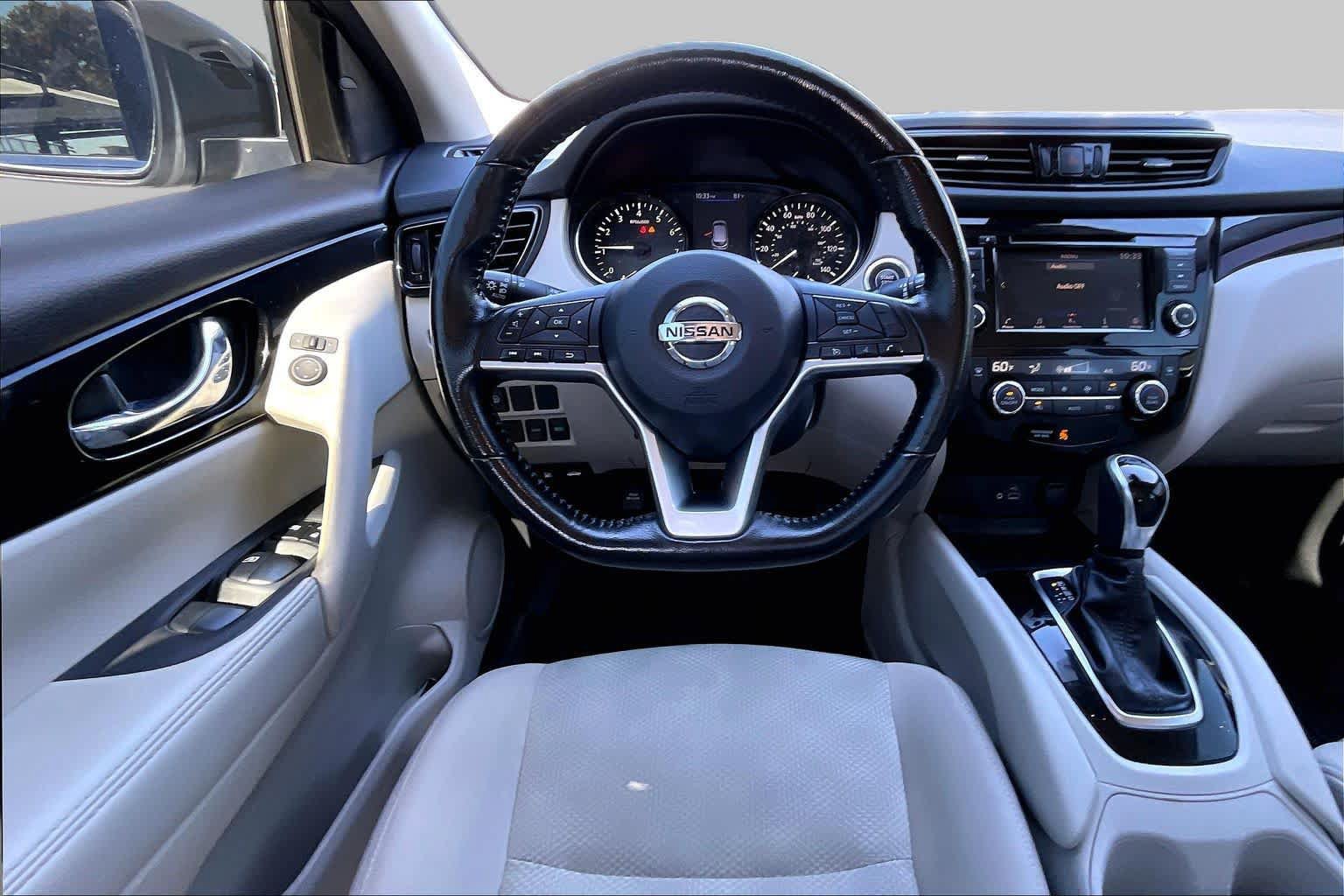 Used 2021 Nissan Rogue Sport SV FWD image 6