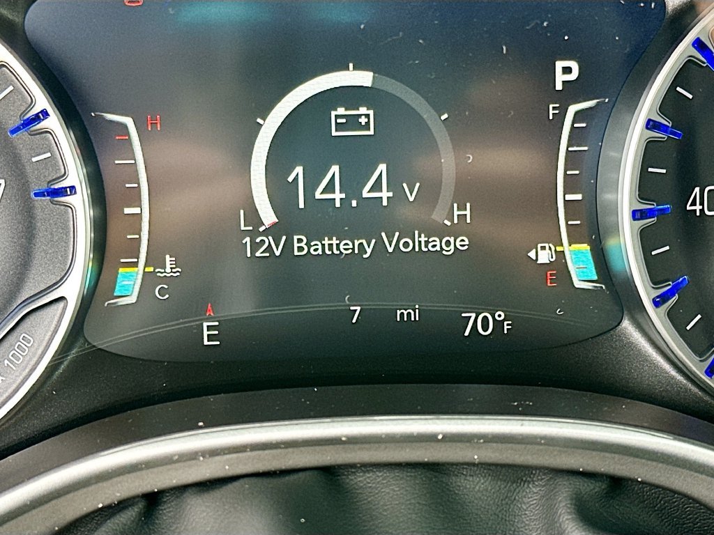 New 2027 Chrysler Pacifica Select FWD image 16