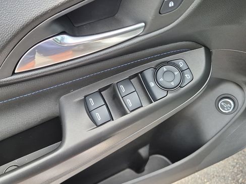 Certified 2024 Buick Envista Sport Touring w/ Convenience I Package FWD image 22