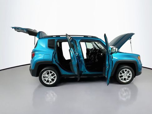 Used 2021 Jeep Renegade Latitude AWD/4WD image 25