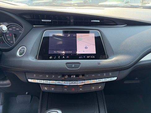 Used 2019 Cadillac XT4 Premium Luxury w/ Technology Package AWD/4WD image 17