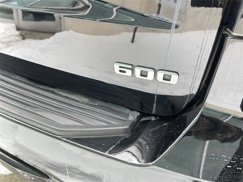 Used 2022 Cadillac Escalade Luxury image 10