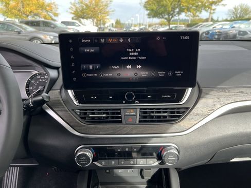 New 2025 Nissan Altima 2.5 SL image 19