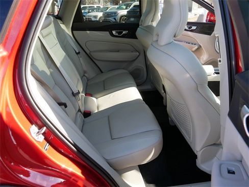 Used 2019 Volvo XC60 T5 Inscription w/ Protection Package Premier image 19