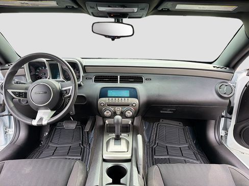 Used 2011 Chevrolet Camaro LS w/ Bluetooth Package RWD image 5