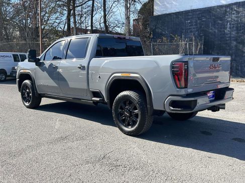 Used 2025 GMC Sierra 2500 AT4 w/ AT4 Premium Plus Package image 5