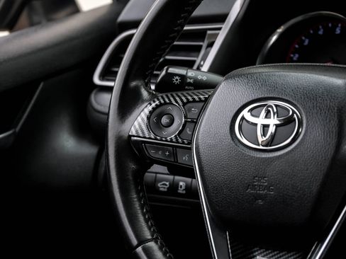 Used 2019 Toyota Camry XSE FWD image 23