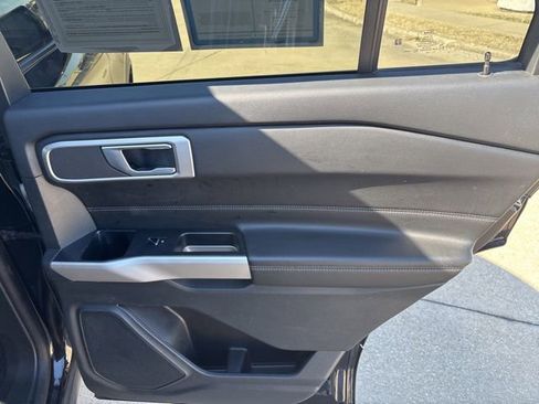 Used 2023 Ford Explorer XLT w/ Equipment Group 202A image 14
