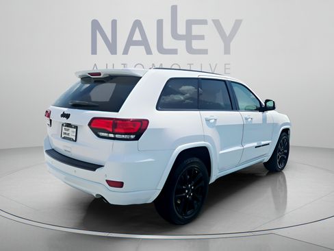 Used 2020 Jeep Grand Cherokee Altitude RWD image 5