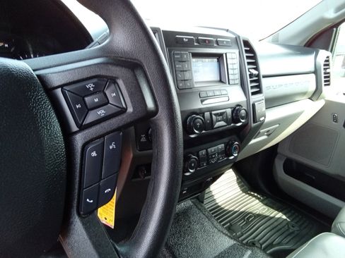 Used 2021 Ford F250 XL w/ Power Equipment Group image 18