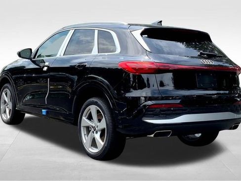 New 2025 Audi Q5 Premium Plus image 12