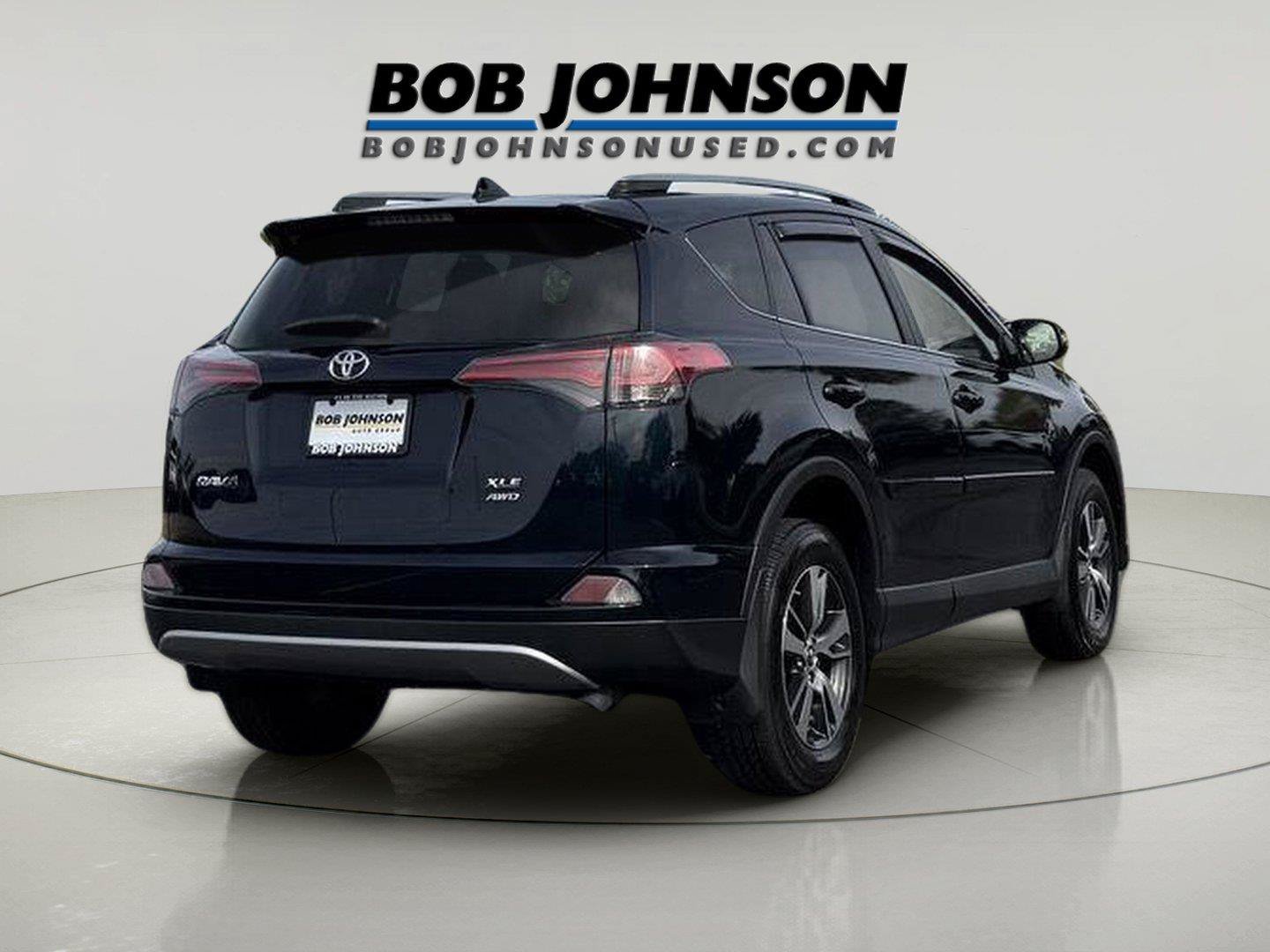 Used 2017 Toyota RAV4 XLE w/ Plus Extra Value Package AWD/4WD image 6