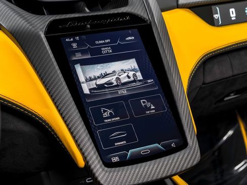 Used 2024 Lamborghini Revuelto image 25