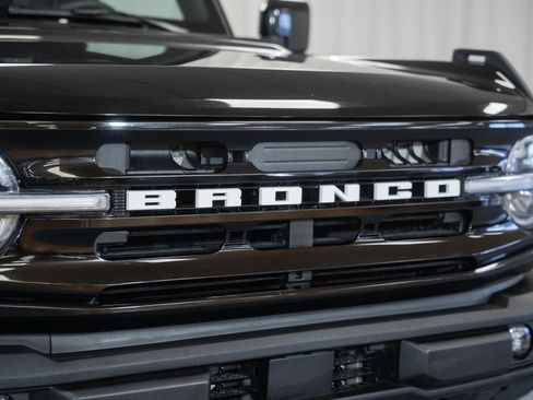 Certified 2025 Ford Bronco Outer Banks AWD/4WD image 13