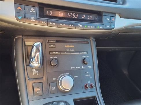 Used 2013 Lexus CT 200h image 19