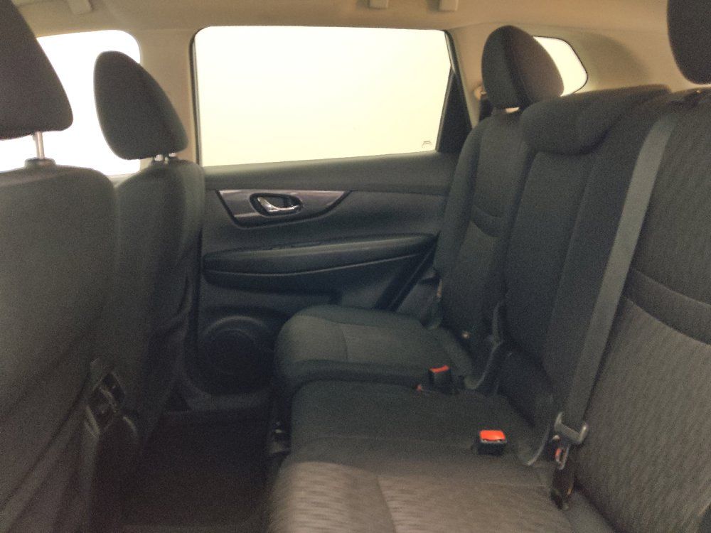 Used 2019 Nissan Rogue S w/ Special Edition Package FWD image 18