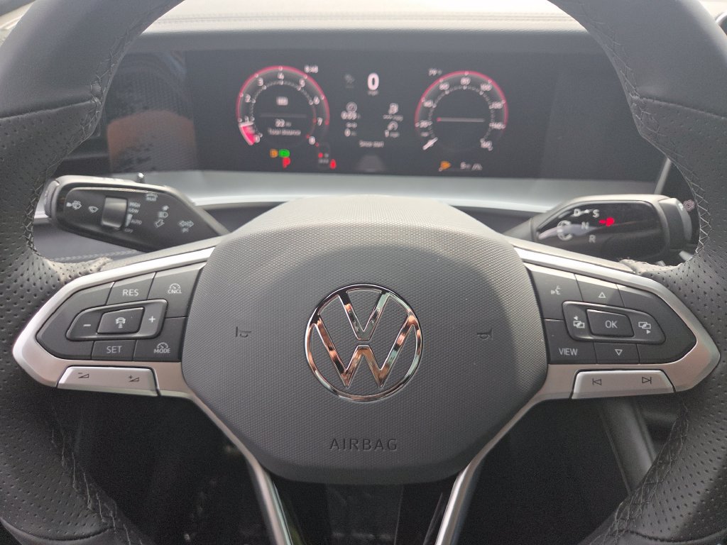 New 2026 Volkswagen Tiguan SE R-Line AWD/4WD image 17